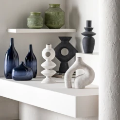 Yara Vase -Art Exhibition Shop webimage 120994785 120994786 120994789 RV