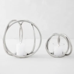 Trinity Pillar Holder