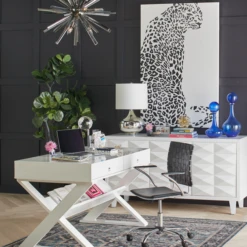 Zari -Art Exhibition Shop webimage 630381177 rv01 jpg