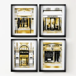 Chanel Storefront -Art Exhibition Shop webimage 725470735 725405053 725403353 725425297 GRP
